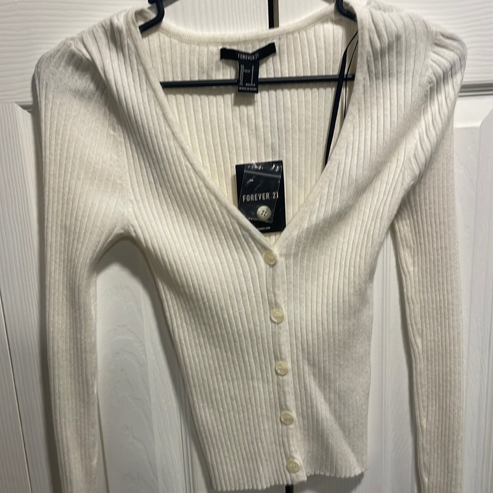 Forever 21 cream top size: small